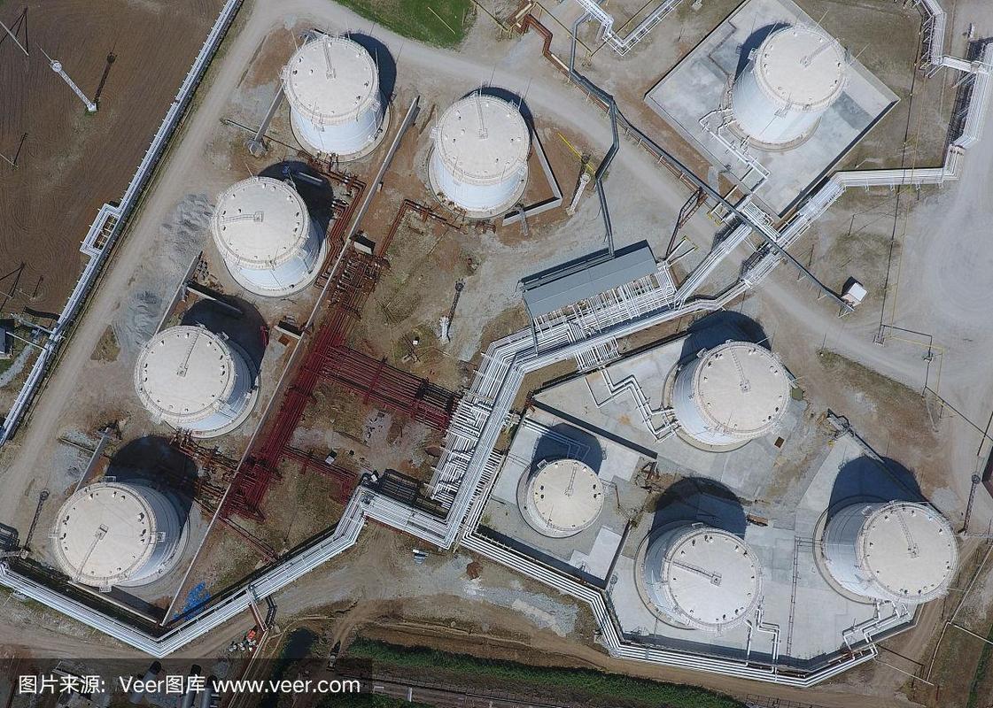 用于储存石油及其加工产品的水库.炼油厂